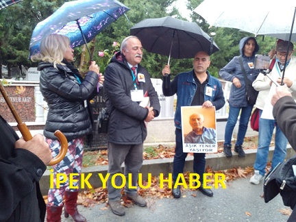 AŞIK YENER 13.YILINDA MEZARI BAŞINDA ANILDI