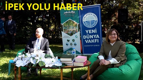 BAŞKAN FATMA ŞAHİN VE DÜNYA ETNOSPOR KONFEDERASYONU BAŞKANI BİLAL ERDOĞAN, ÖĞRENCİLERLE BULUŞTU 