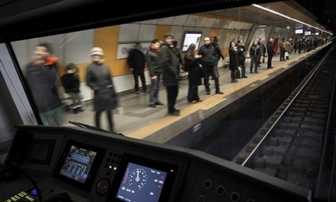 İSTANBUL’DA METROBÜS ARIZASI