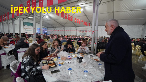  İftar çadırı misafirlerini ağırlamaya devam ediyor