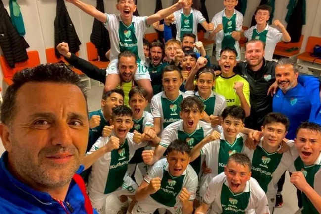 Bursaspor U 14 Futbol takımı finale yükseldi.