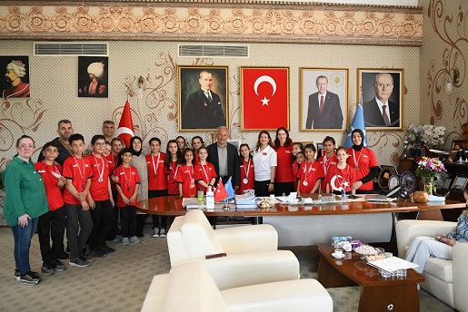 JUDO TAKIMI MADALYALARLA DÖNDÜ