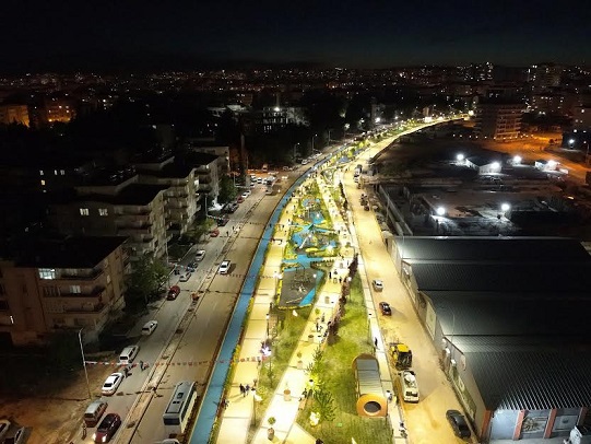 BÜYÜKŞEHİR KENTE YENİ BİR PARK KAZANDIRDI  PARKTA 56 FARKLI BİTKİ ÇEŞİDİNDEN TOPLAMDA 10 BİN 800 AĞAÇ VE ÇALI BULUNUYOR   