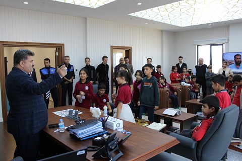Yalova Emniyet Müdürlüğü Okullara Ziyaret Gerçekleştirdi
