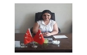 OYUNCU VE GAZETECİ  SİYASETÇİ  SİBEL DEMİRDİŞ BAŞARIDAN BAŞARIYA KOŞUYOR.