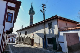 ANKARA BÜYÜKŞEHİR BELEDİYESİ 19. YÜZYIL ESERLERİNDEN MUSAFİR FAKİH CAMİSİ’Nİ GÜN YÜZÜNE ÇIKARIYOR