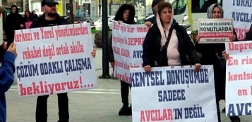 AVCILARDA KENTSEL DÖNÜŞÜMÜ MAĞDURLARI 2BİN 120 İMZA TOPLADI 