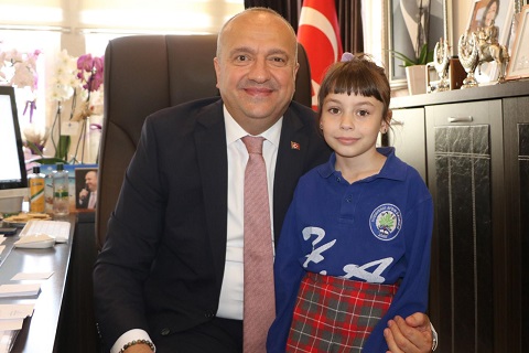 Çınarcık Belediye Başkanı Avni Kurt’un 23 Nisan mesajı: