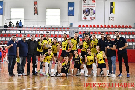 ADAM VOLEYBOL PLAY-OFF’TA