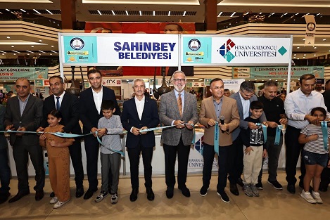 ŞAHİNBEY BELEDİYESİ’NİN 8. KİTAP FUARI KAPILARINI AÇTI