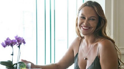 Hülya Avşar'dan Muhabirleri Şaşkına Uğratan Çıkış: Hamileyim