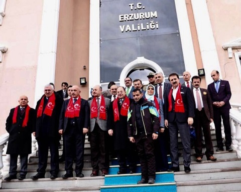 Erzurum'a gelen Başbakan Yardımcısı Recep Akdağ, 