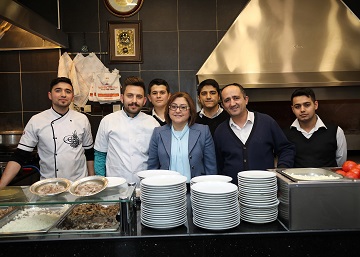 -BAŞKAN ŞAHİN'E ESNAFTAN TAM DESTEK