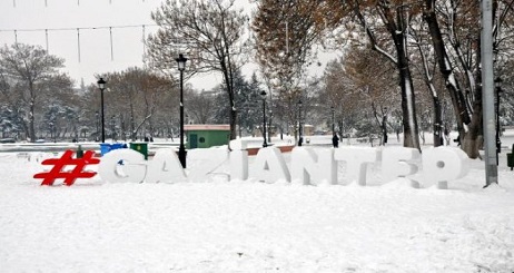 GAZİANTEP BEYAZA BÜRÜNDÜ 