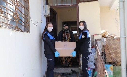 Vefa Sosyal Grupları, vatandaşların ihtiyaçlarını karşılamak için sahada çalışmaya başladı.