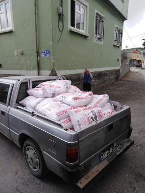 BAŞKAN ÖZTÜRK TEN GIDA YARDIMINA DEVAM