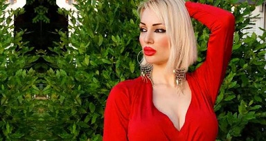 Adnan Oktar’ın, tutuklu bulunduğu cezaevinden, bazı tutuklu kadın sanıklara şiir ve ayet içeren mektuplar yazıp karikatür çizdiği,