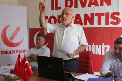 Yeniden Refah Partisi Kahramanmaraş İl Başkanı Mehmet Dere, il binasında düzenlenen 2. divan toplantısında Kahramanmaraş Büyükşehir Belediyesi ile Çin’in Yiwu Şehri arasında yapılan kardeş şehir protokolüne tepki gösterdi.