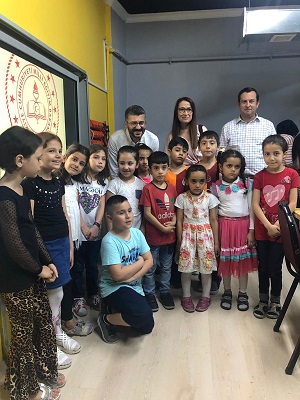 Araştırmada Yenilikler Konferansı Gelirleriyle Balat Kırımlı Aslanbeyİlkokulu’nda bir Robotik Kodlama Atölyesi kuruldu.