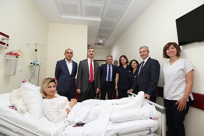 BAŞKAN TAHMAZOĞLU’NDAN HASTALARA MORAL ZİYARETİ