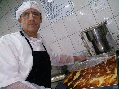 DÜNYA AŞCISI ve ŞAİR SELÇUK ATASEVEN' İN BAFRA SEVGİSİ
