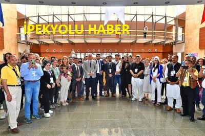 Suluboya Festivali barış mesajlarıyla başladı