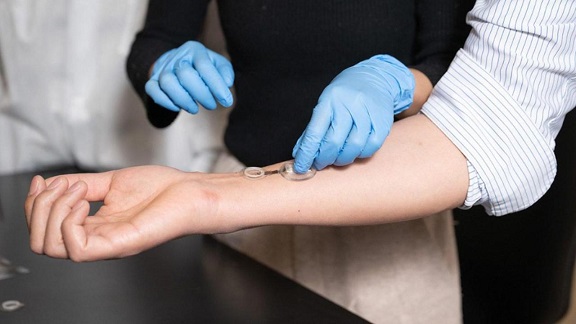    California Teknoloji Enstitüsü’nden (Caltech) araştırmacıların geliştirdiği yeni nesil akıllı bandaj, kronik yara tedavisinde çığır açacak bir buluş olarak öne çıkıyor.