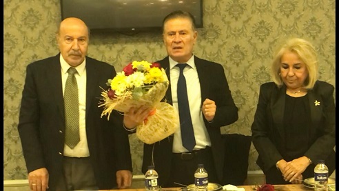 Mehmet Adil Kasapseçkin, Öğretmenler Günü’nde Okulunun Öğretmenleriyle Bir Araya Geldi   