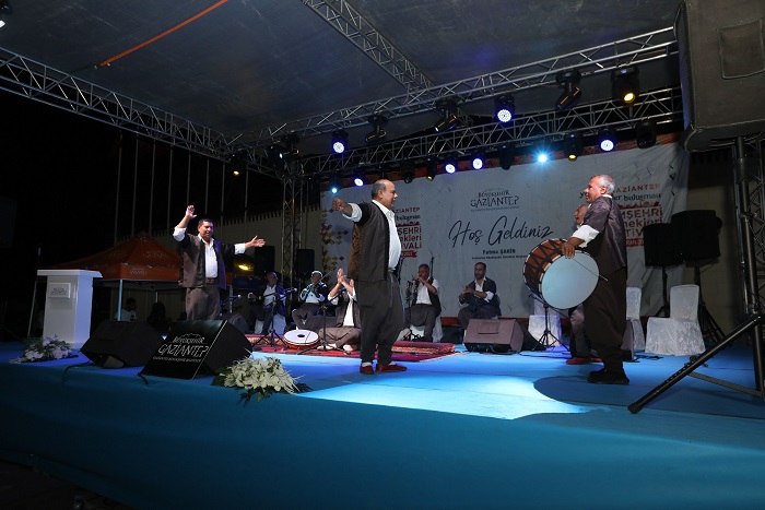 8. HEMŞEHRİ DERNEKLERİ FESTİVALİ BAŞLIYOR   SEFO SEVİLEN ŞARKILARINI FESTİVALİN AÇILIŞINDA SÖYLEYECEK