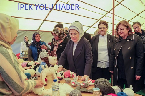 EMİNE ERDOĞAN DEPREM BÖLGESİ NURDAĞI VE İSLAHİYE İLÇELERİNİ ZİYARET ETTİ