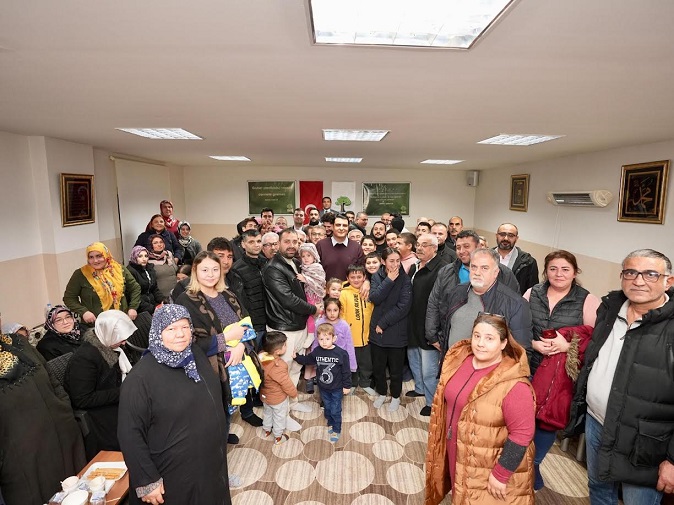 BAŞKAN YILMAZ’DAN 8 MAHALLENİN SAKİNLERİ İLE BİR ARAYA GELDİ  YILMAZ, ŞEHİTKAMİL’İN SORUNLARINI YERİNDE TESPİT EDİYOR  YILMAZ: “HİÇBİR ŞEY ESKİSİ GİBİ OLMAYACAK”