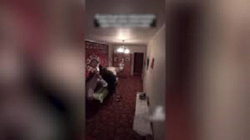Geceleri babaannesinin odasından garip sesler geliyordu! Kamera yerleştirdi, gördüklerine inanamadı