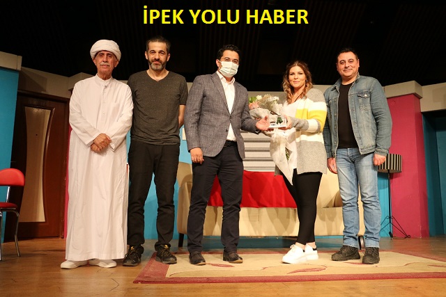 DÜNYA TİYATROLAR GÜNÜ YALOVA’DA KUTLANDI