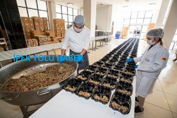 Ramazan için Biz Varız dayanışması başlıyor İzmir Büyükşehir Belediyesi’nden iftar dayanışması