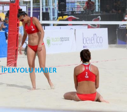Plaj voleybolunda erkeklerde sevindik, kadınlarda üzüldük