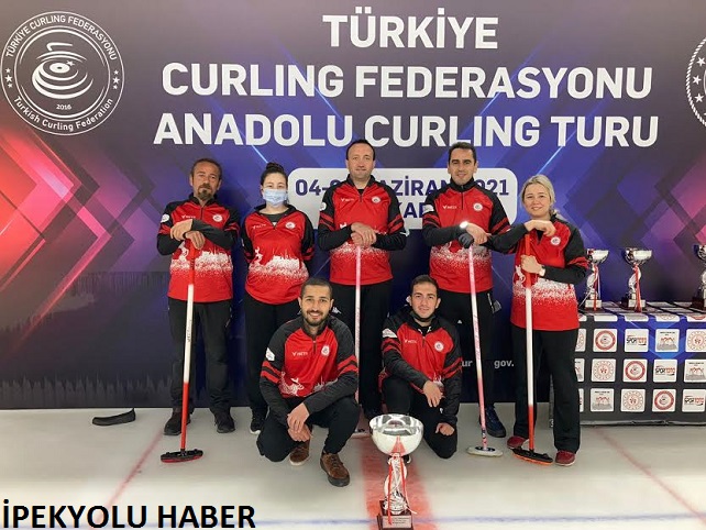 Anadolu Curling Turu Müsabakalarında Samsun il karma takımımız Türkiye 2.si olarak büyük başarıya imza attı.