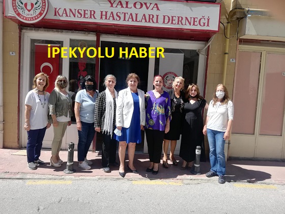  İYİ Parti Yalova Siyasi İşler Başkanı Halit Okan,  Basın açıklaması 