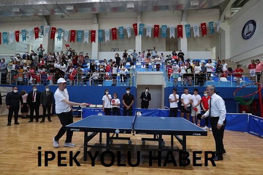BAKAN SELÇUK TAN SPOR KÖYÜ’NE TAM NOT