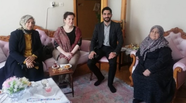 AK PARTİ İL TAŞKİLATI EYÜPSULTAN’DA EV EV DOLAŞTILAR.