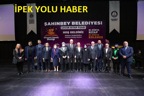 AK PARTİ GENEL BAŞKANVEKİLİ PROF. DR. NUMAN KURTULMUŞ ÇOCUK ŞENLİĞİ KİTAP FUARINI ZİYARET ETTİ   