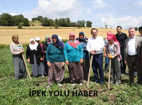 Büyükşehir çiftçinin yüzünü güldürdü