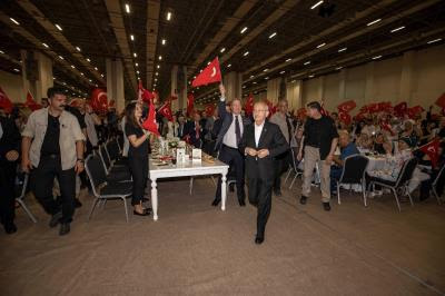 Kılıçdaroğlu İzmir’de Balkan ve Rumeli göçmenleriyle buluştu
