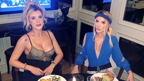 Esra ve Ceyda Ersoy kardeşlerin yıllardır baktıkları Sindy adındaki köpekleri vefat etti