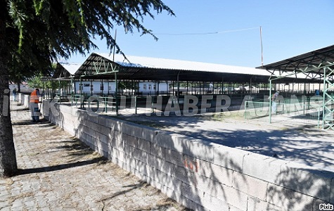 Canlı Hayvan Pazarı kurbanlık  satışlarına hazır hale getirildi