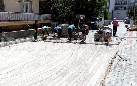 Çünür’e 100 bin metrekarelik kilit parke taşı döşemesi