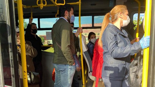 BAĞCILAR’DA MİNİBÜS ŞOFÖRLERİNE CEZA YAĞDI!!
