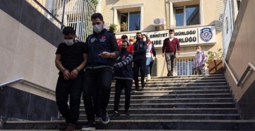 SURİYELİ BİR AİLENİN EVİNE GİREN HIRSIZLAR 500.BİN LİRA DEĞERİNDE ZİHNET EŞYASI ÇALDILAR