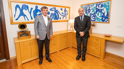 Davutoğlu’ndan Soyer’e geçmiş olsun ziyareti