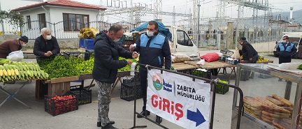 İLKADIM ZABITA EKİPLERİ PAZAR YERLERİNDE İŞİ SIKI TUTUYOR