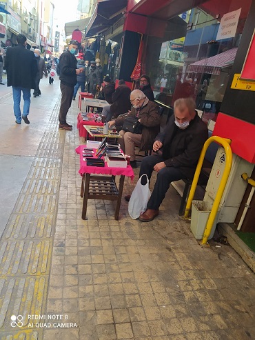 İLKADIM’DA SEYYAR SATICILARA TAVİZ YOK